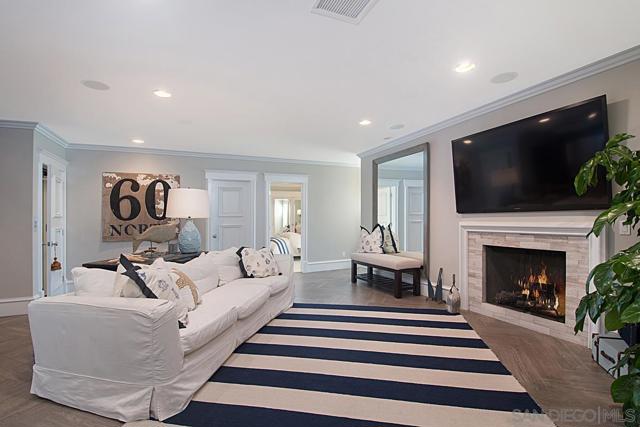 1105 F Avenue, Coronado CA: https://media.crmls.org/mediaz/a8828e3e-71ad-4826-ac39-ff6a61831436.jpg