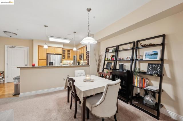 1310 Creekside Dr, Walnut Creek CA: https://media.crmls.org/mediaz/a8830d9f-4385-4356-b744-1ac0366dff81.jpg