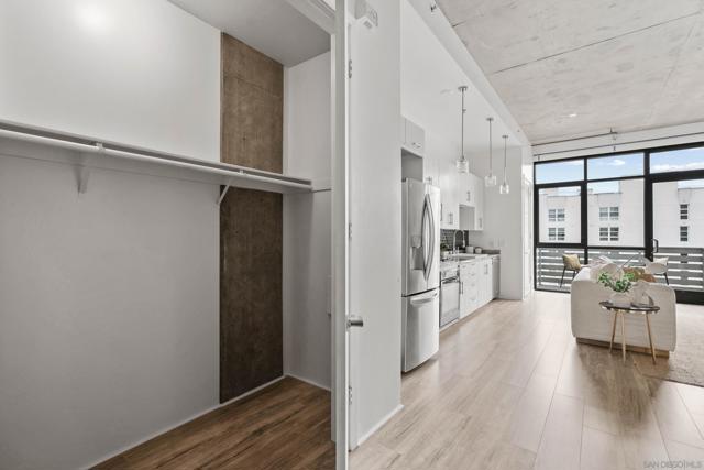 527 10th Ave, San Diego CA: https://media.crmls.org/mediaz/a8832d36-e420-42a7-ae74-83eb27154db8.jpg