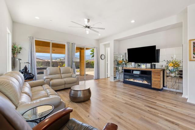 25 Pinot Noir, Rancho Mirage CA: https://media.crmls.org/mediaz/a883fa77-b638-42c4-bcb7-11f40b15a8b2.jpg