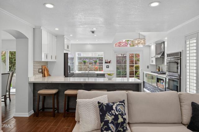 676 Pacific Cove Drive, Port Hueneme CA: https://media.crmls.org/mediaz/a884104b-cbbd-4b13-bbb2-d20c4a267737.jpg