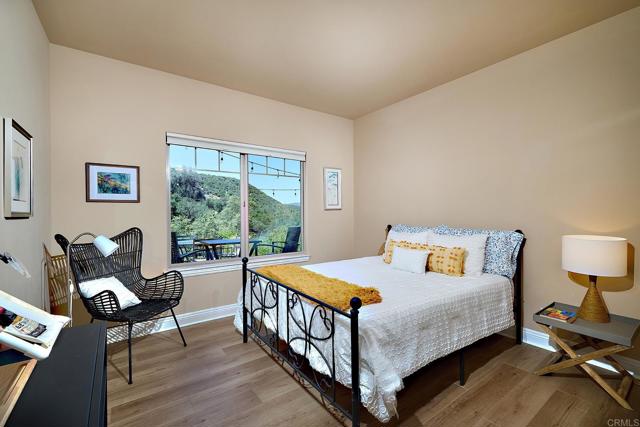 2021 Willow Glen Road, Fallbrook CA: https://media.crmls.org/mediaz/a8843974-dd7b-4ac2-8288-625ff6eeb074.jpg
