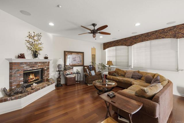 Detail Gallery Image 8 of 34 For 10353 Pinion, Escondido,  CA 92026 - 5 Beds | 4/1 Baths