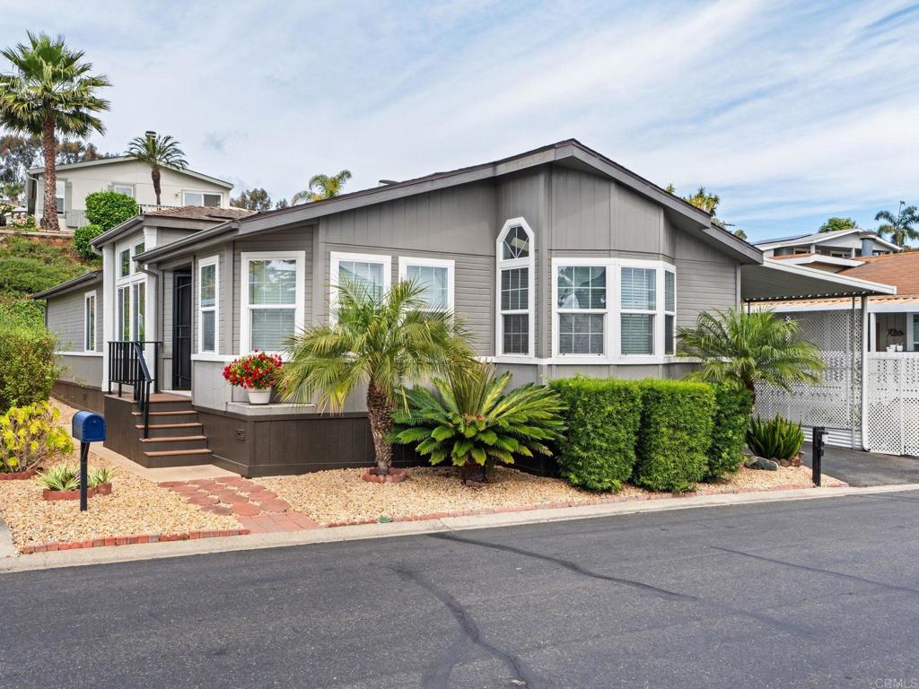 444 El Camino Real Parkway
