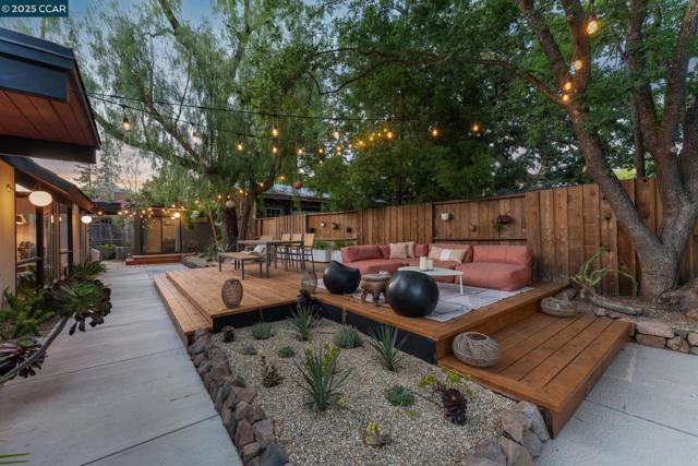 232 Clyde Dr, Walnut Creek CA: https://media.crmls.org/mediaz/a8857b72-2662-4989-bb64-bf726fa3519a.jpg