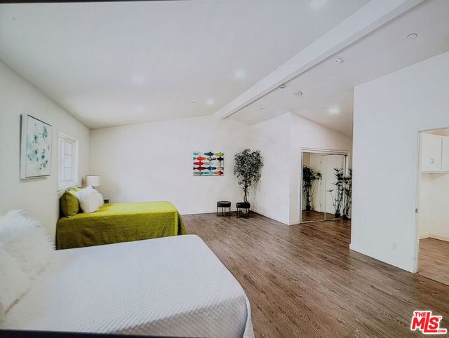 4669 W Olympic Boulevard, Los Angeles CA: https://media.crmls.org/mediaz/a885ffc9-45da-445e-a1b1-4c061679841e.jpg