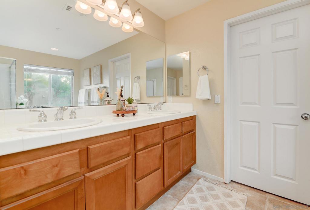 MLS #250039541SD image #23