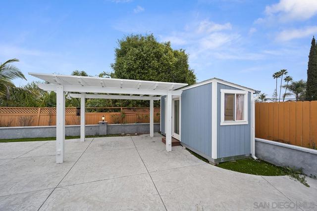 7111 Regner Rd, San Diego CA: https://media.crmls.org/mediaz/a88738d1-ec91-42fb-9e16-2276440f76e1.jpg