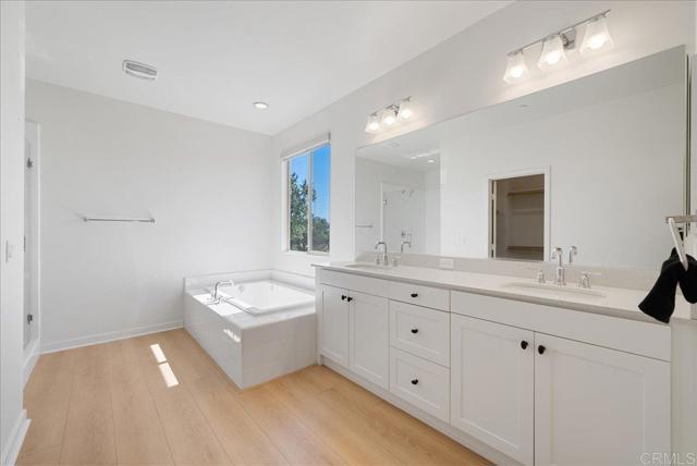 Detail Gallery Image 23 of 49 For 31552 Calle De Las Rosas, Bonsall,  CA 92003 - 4 Beds | 2/1 Baths