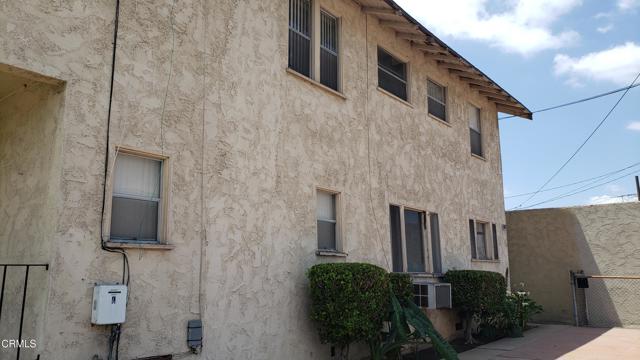 505 S Rowan Avenue, Los Angeles CA: https://media.crmls.org/mediaz/a887c7f2-17f3-4ec5-bbf5-78b6446ebdd4.jpg