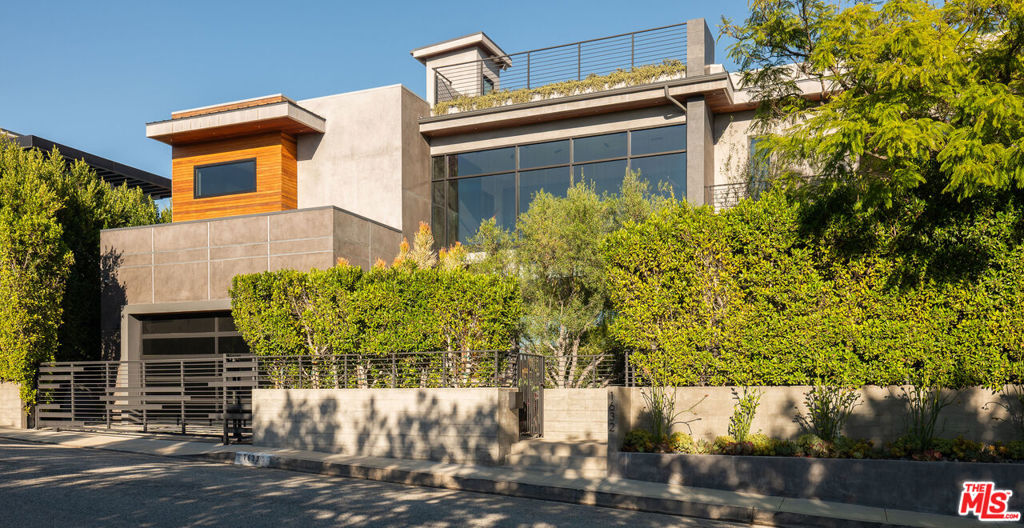 1632 Stradella Road — Contemporary