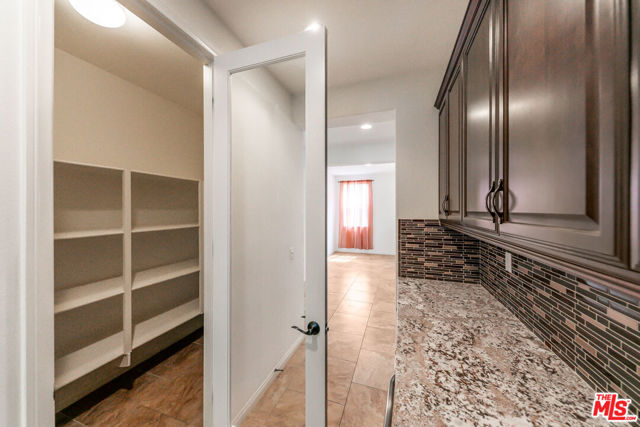 22379 Driftwood Court, Santa Clarita CA: https://media.crmls.org/mediaz/a8885ca0-20d6-4cb0-a385-ce4a33edb95f.jpg
