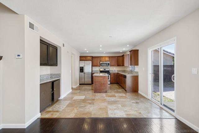 3616 Tridle Way, San Ysidro CA: https://media.crmls.org/mediaz/a888efdc-ad49-42de-9632-3c8a7c1f540d.jpg