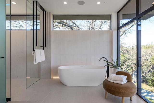 Image 22 of 39 For 40 Firethorn Way