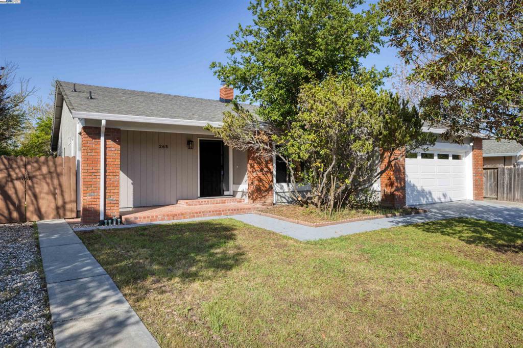 265 Lexington Dr