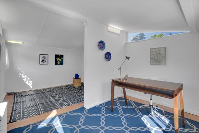 1583 Mitchell Way, Redwood City CA: https://media.crmls.org/mediaz/a88ad104-dc63-416c-bfa4-c17727554fb3.jpg