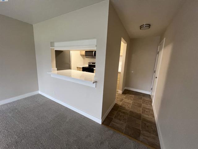 36976 Mulberry St, Newark CA: https://media.crmls.org/mediaz/a88afd65-2f74-4fc4-89c2-7bd7bddb9dc6.jpg