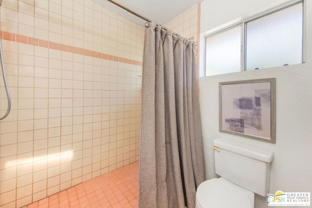 73940 Mountain View Avenue, Palm Desert CA: https://media.crmls.org/mediaz/a88b2e10-f657-47a0-a9cc-ff5cd5720e7c.jpg