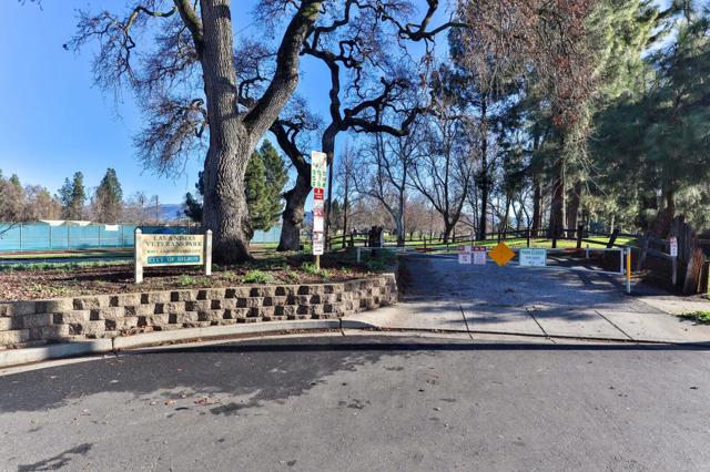 8421 Wayland Lane, Gilroy CA: https://media.crmls.org/mediaz/a88b3720-e482-422c-8709-a6897d86b500.jpg