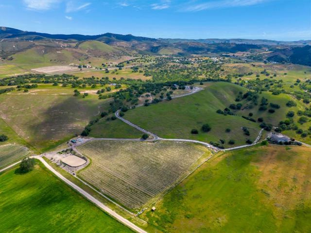70500 Bradley Lockwood Road, Lockwood CA: https://media.crmls.org/mediaz/a88c9641-b498-4d89-9a3c-afbc79eb4923.jpg