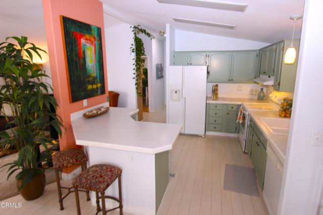 Detail Gallery Image 4 of 28 For 1215 Anchors Way Way #44,  Ventura,  CA 93001 - 2 Beds | 2 Baths