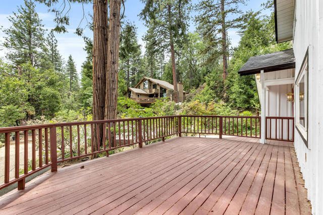 53200 Forest Lake Drive, Idyllwild CA: https://media.crmls.org/mediaz/a88d2ce0-e442-462a-84be-db8471ec2c4b.jpg