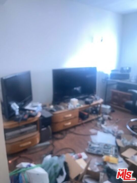 5060 Adobe Drive, Palmdale CA: https://media.crmls.org/mediaz/a88db6fa-b1c1-4ec1-8869-ebd4e6210b53.jpg