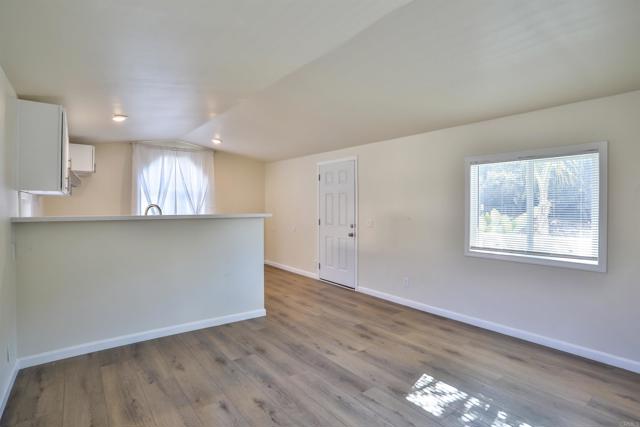 Detail Gallery Image 8 of 31 For 826 E Route 66 #16,  Glendora,  CA 91740 - 2 Beds | 1 Baths