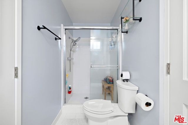 1228 14th Street, Santa Monica CA: https://media.crmls.org/mediaz/a88edf67-2ba1-4e83-b70e-5b24970bb5fd.jpg