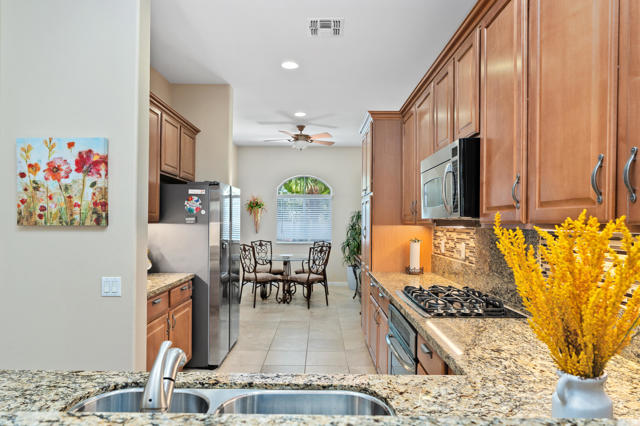 80775 Camino Santa Paula, Indio CA: https://media.crmls.org/mediaz/a88f111a-96da-485a-8fe6-e83944b0c146.jpg