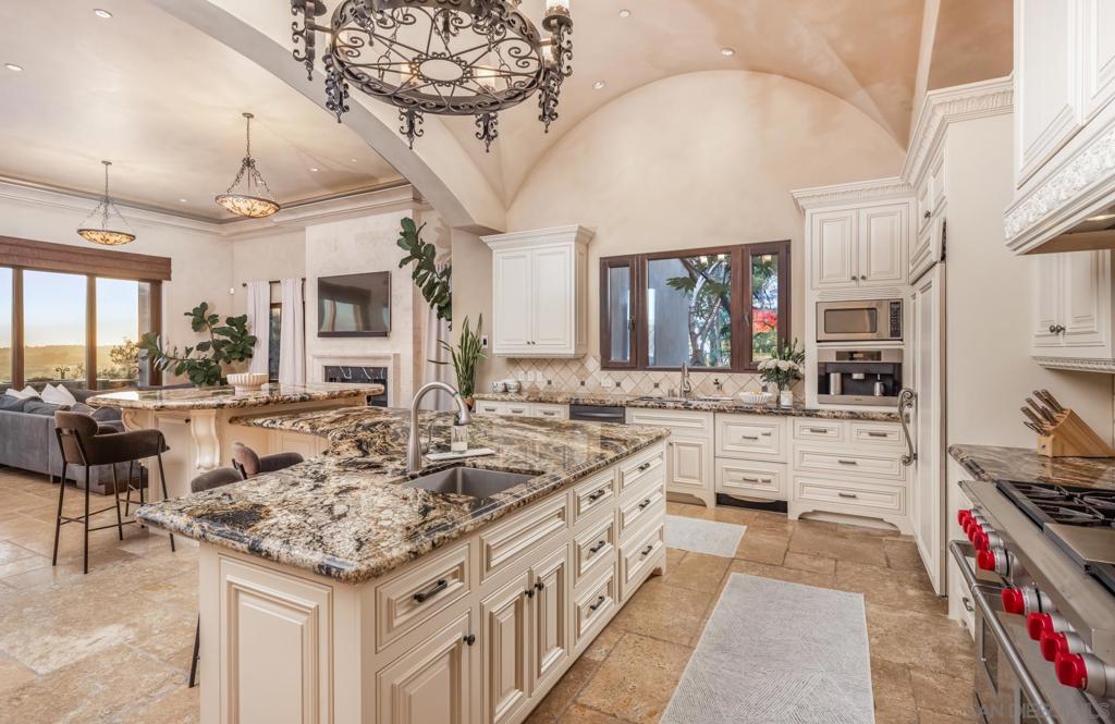 MLS #250035345SD image #7