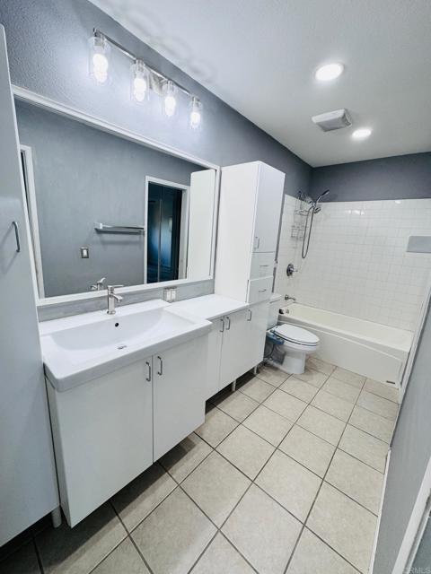 Detail Gallery Image 6 of 9 For 8000 University Avenue #108,  La Mesa,  CA 91942 - 1 Beds | 1 Baths