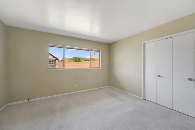 8838 La Jolla Scenic Dr N, La Jolla CA: https://media.crmls.org/mediaz/a88fefe2-6a8f-4182-a2d4-575ce8a62289.jpg