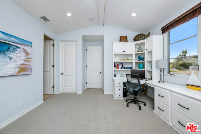 1028 9th Street, Manhattan Beach, California 90266, 5 Bedrooms Bedrooms, ,5 BathroomsBathrooms,Residential,Sold,9th,25532263