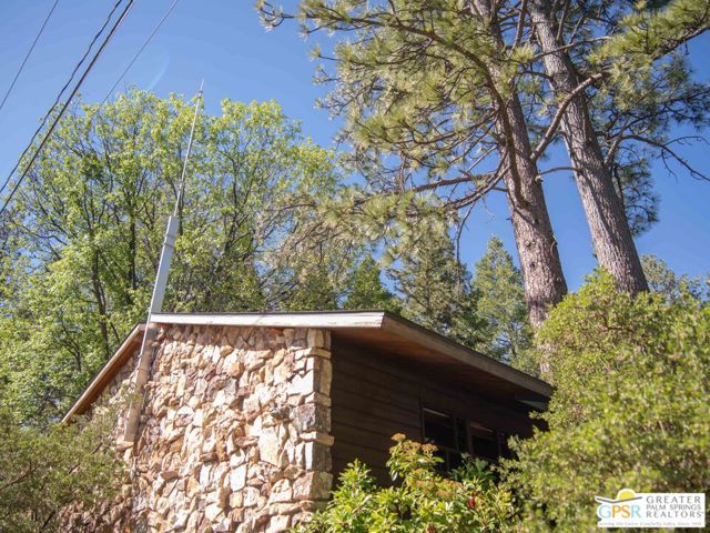 25970 Cedar Street, Idyllwild CA: https://media.crmls.org/mediaz/a8905d6b-2c63-4330-bdf3-201d819c9cfa.jpg