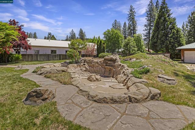 2266 E Main Street, Quincy CA: https://media.crmls.org/mediaz/a8907b15-e1e7-4a86-9fc6-1593e8ee1b69.jpg