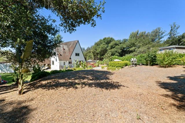 19125 Marjorie Road, Salinas CA: https://media.crmls.org/mediaz/a890827a-70ac-440c-ae5f-25ca3fe75c8d.jpg