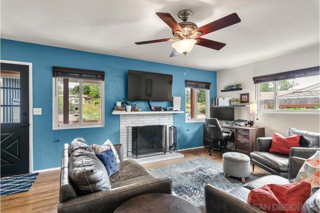 6120 Amaya Dr, La Mesa CA: https://media.crmls.org/mediaz/a890dbd5-b862-42b2-b796-133616789ccb.jpg