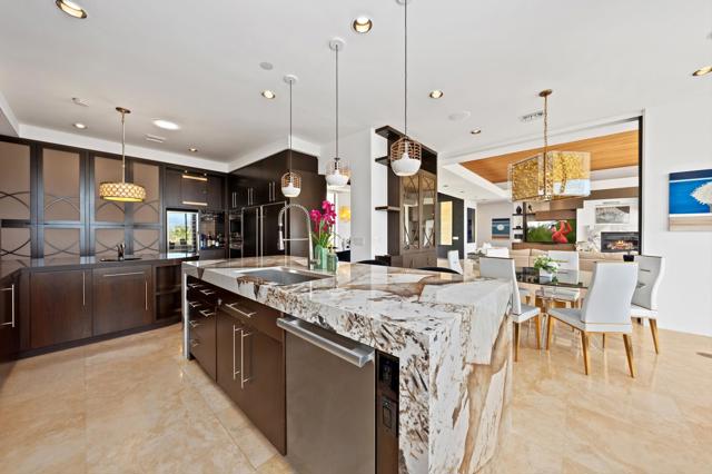 15 Buena Vista Court, Rancho Mirage CA: https://media.crmls.org/mediaz/a891d3d1-1d6c-4ffb-ac16-3fce885e1f3d.jpg