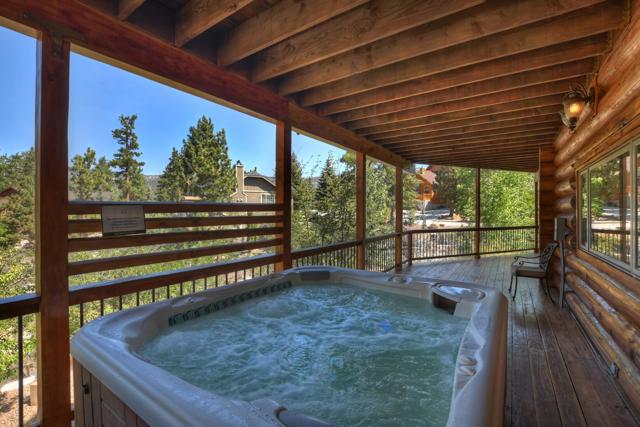 42400 Eagle Ridge, Big Bear CA: https://media.crmls.org/mediaz/a8921569-003f-4c6d-8a8e-4b51fcfb23a3.jpg