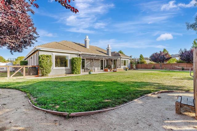 325 Peebles Avenue, Morgan Hill CA: https://media.crmls.org/mediaz/a8922033-fa8c-4864-88a8-fcf8f89dc3f6.jpg