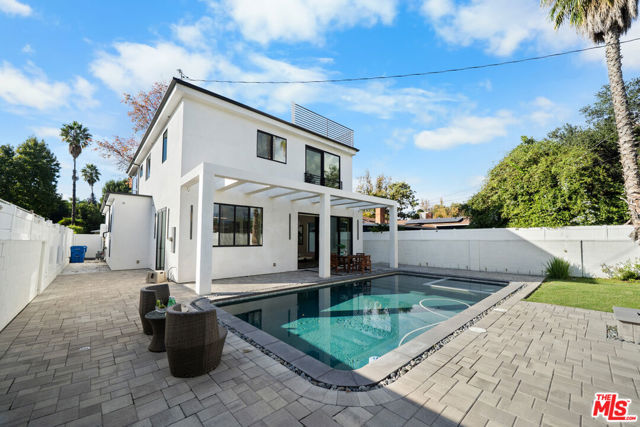 5812 Willis Avenue, Sherman Oaks CA: https://media.crmls.org/mediaz/a8924134-c9df-4d17-9b4d-1ed27dc3dc31.jpg