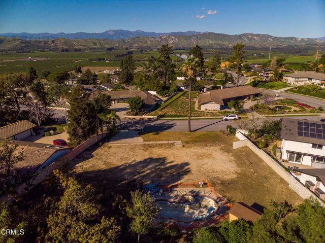 Detail Gallery Image 2 of 8 For 970 Sudario Ct, Camarillo,  CA 93010 - – Beds | – Baths