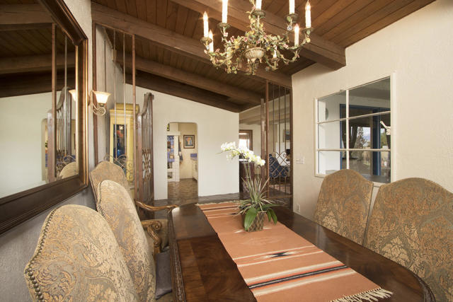 52404 Avenida Rubio, La Quinta CA: https://media.crmls.org/mediaz/a89378e6-cd1b-46d3-adfd-9b0ec98f3ea3.jpg