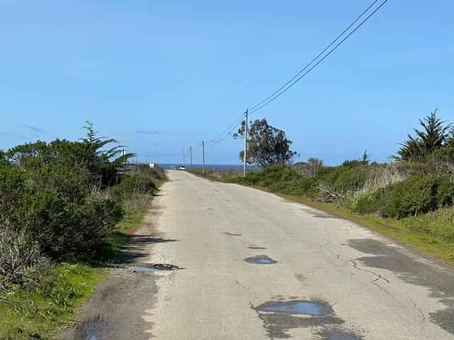 0 Portola Avenue, Half Moon Bay CA: https://media.crmls.org/mediaz/a894188c-6f06-49c0-b5c0-e0c9ecf91c08.jpg