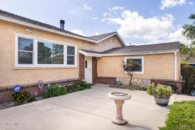 5356 Chesebro Road, Agoura Hills CA: https://media.crmls.org/mediaz/a8948142-5eb9-4c2a-ac89-0d8d2163c206.jpg