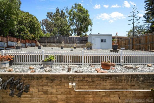 3711 Fairway Dr, La Mesa CA: https://media.crmls.org/mediaz/a89665d5-e1d7-4864-b379-5a8fdb175175.jpg