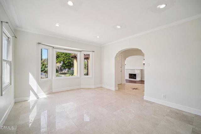 Detail Gallery Image 10 of 47 For 1100 N Isabel St, Glendale,  CA 91207 - 3 Beds | 2 Baths