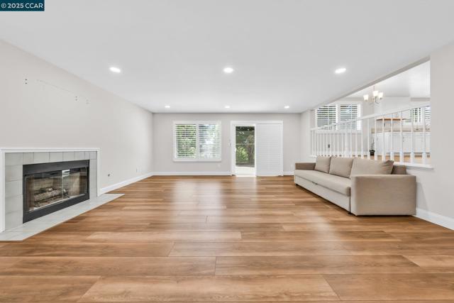 4020 Westminster Pl, Danville CA: https://media.crmls.org/mediaz/a896dbfd-4e43-451c-af23-58a5036fc1fc.jpg