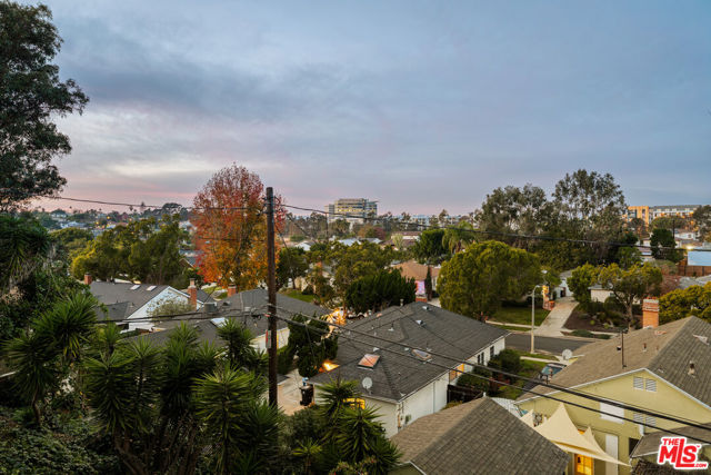 5931 Abernathy Drive, Los Angeles CA: https://media.crmls.org/mediaz/a8975644-152e-467e-a253-3a4c2de725fc.jpg